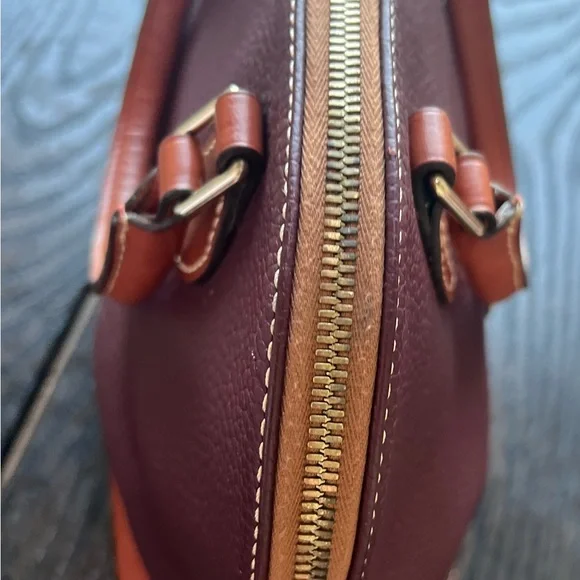 Vintage Dooney & Bourke Burgundy and Tan Satchel- See photos for any flaws - Picture 5 of 8